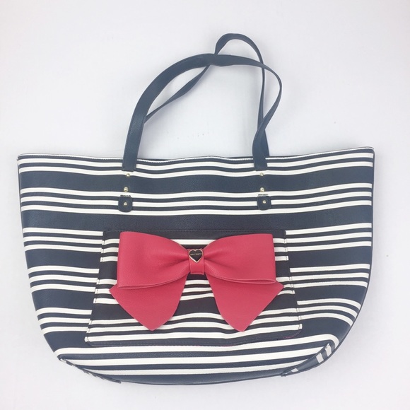 Betsey Johnson Handbags - Betsey Johnson Big Tote